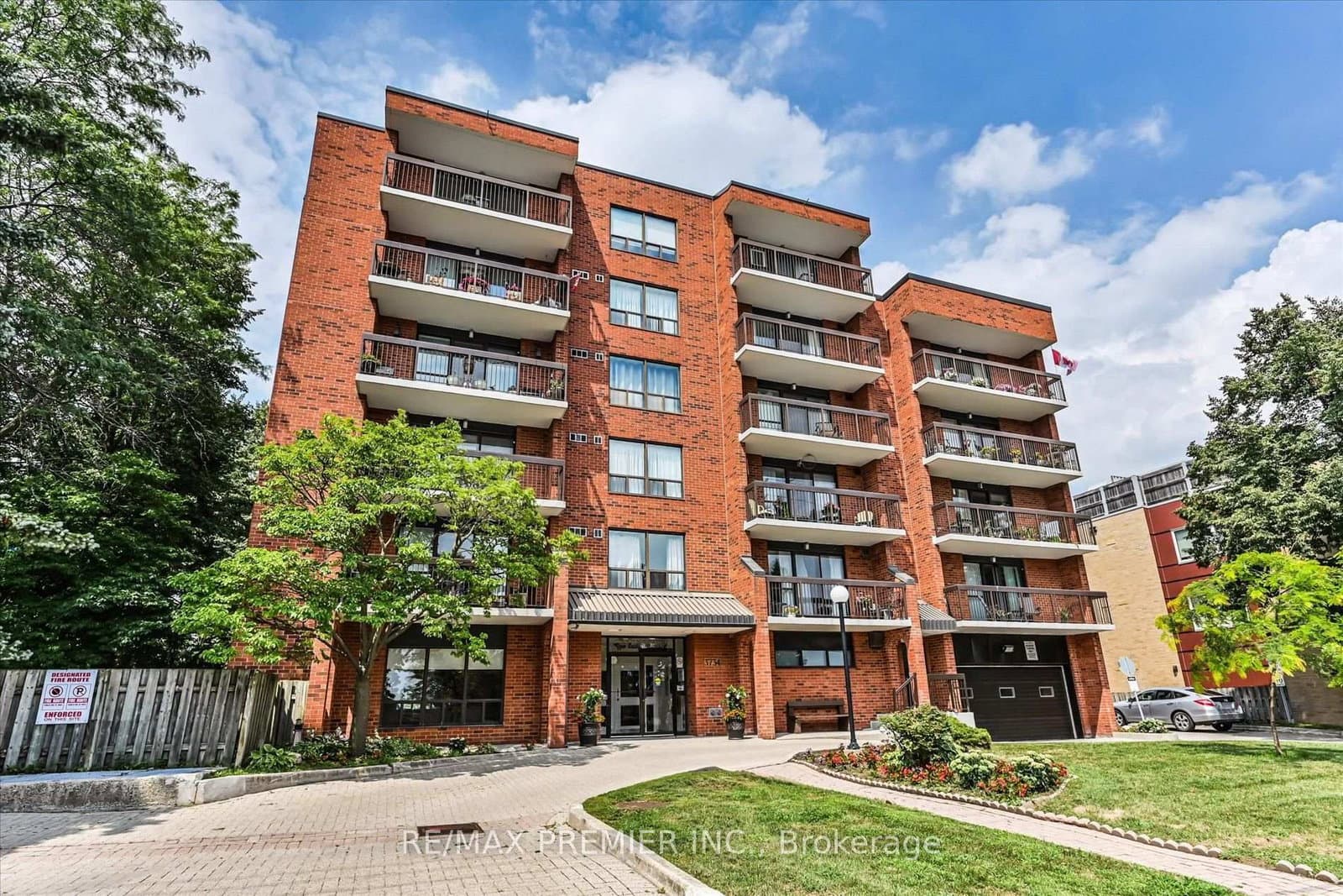 3734 St Clair Avenue E, Unit 403 - Image 1