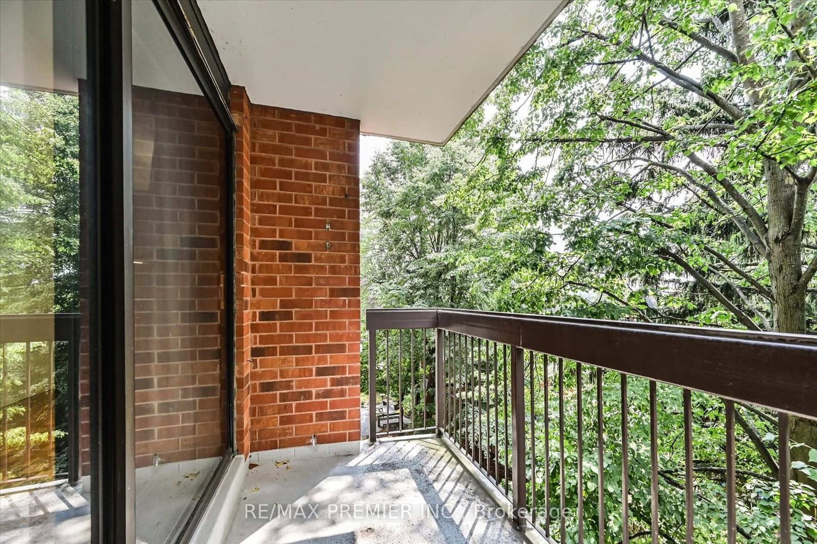 3734 St Clair Avenue E, Unit 403 thumbnail 20