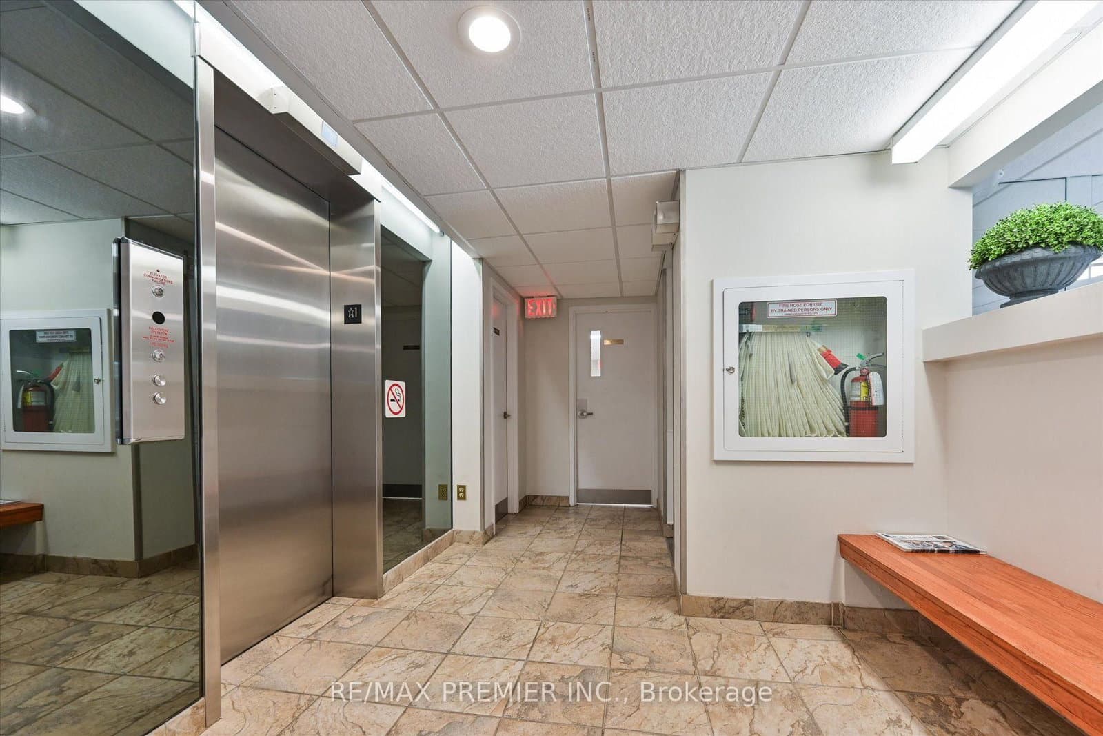 3734 St Clair Avenue E, Unit 403 thumbnail 4