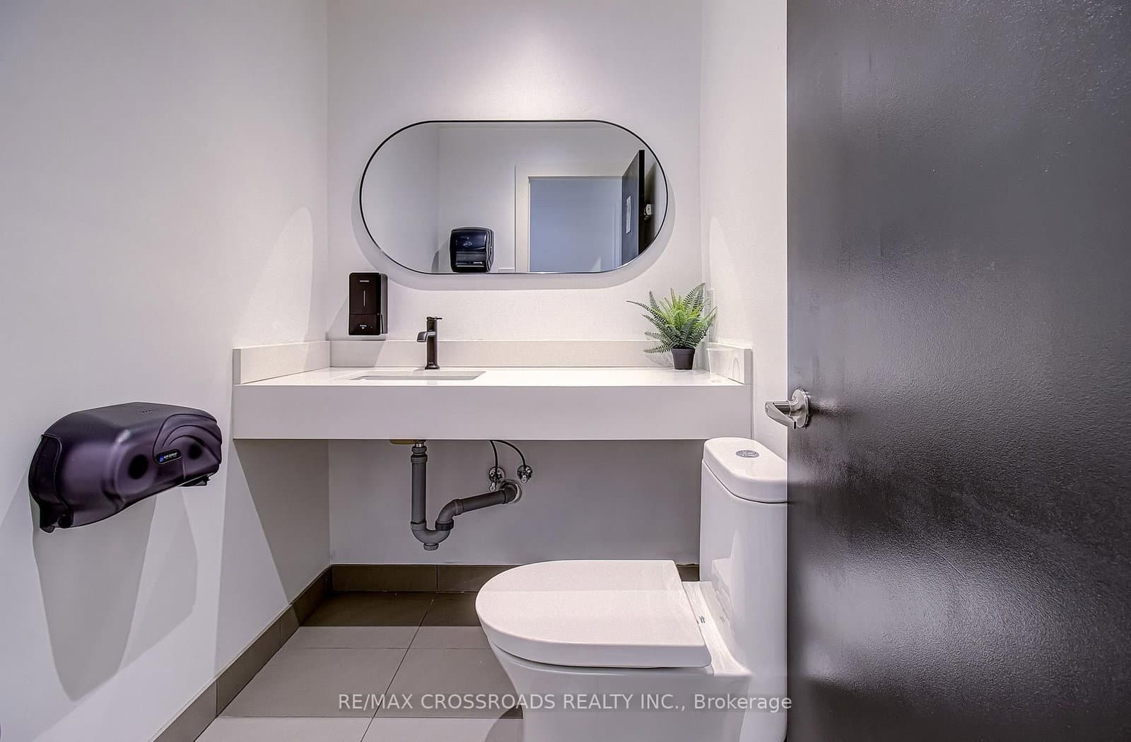 2017 Danforth Avenue, Unit 2nd floor thumbnail 16