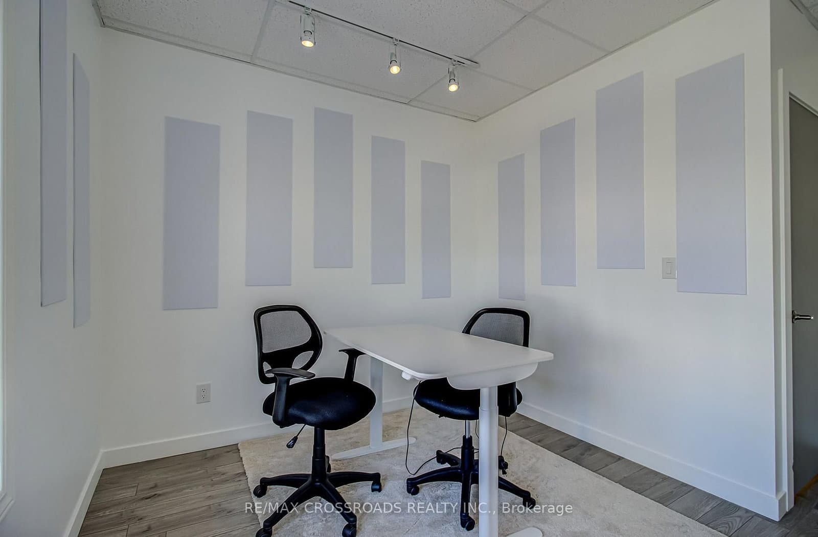 2017 Danforth Avenue, Unit 2nd floor thumbnail 21
