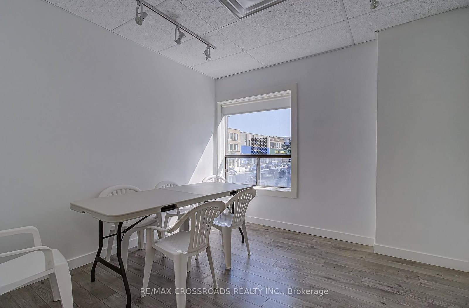 2017 Danforth Avenue, Unit 2nd floor thumbnail 24