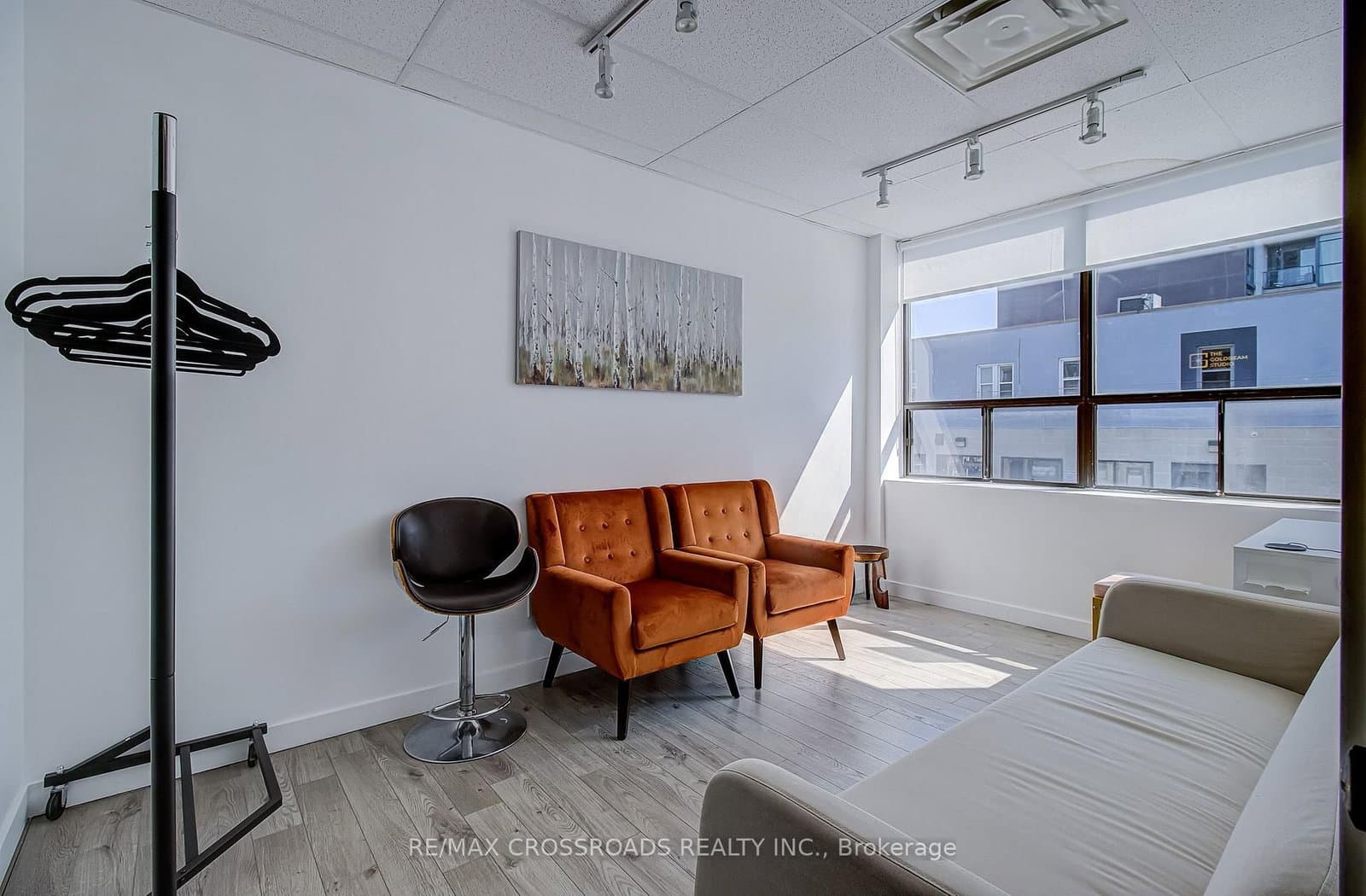 2017 Danforth Avenue, Unit 2nd floor thumbnail 8