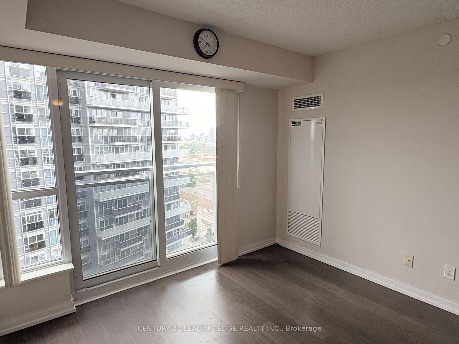 255 Village Green Square, Unit 1401 thumbnail 11