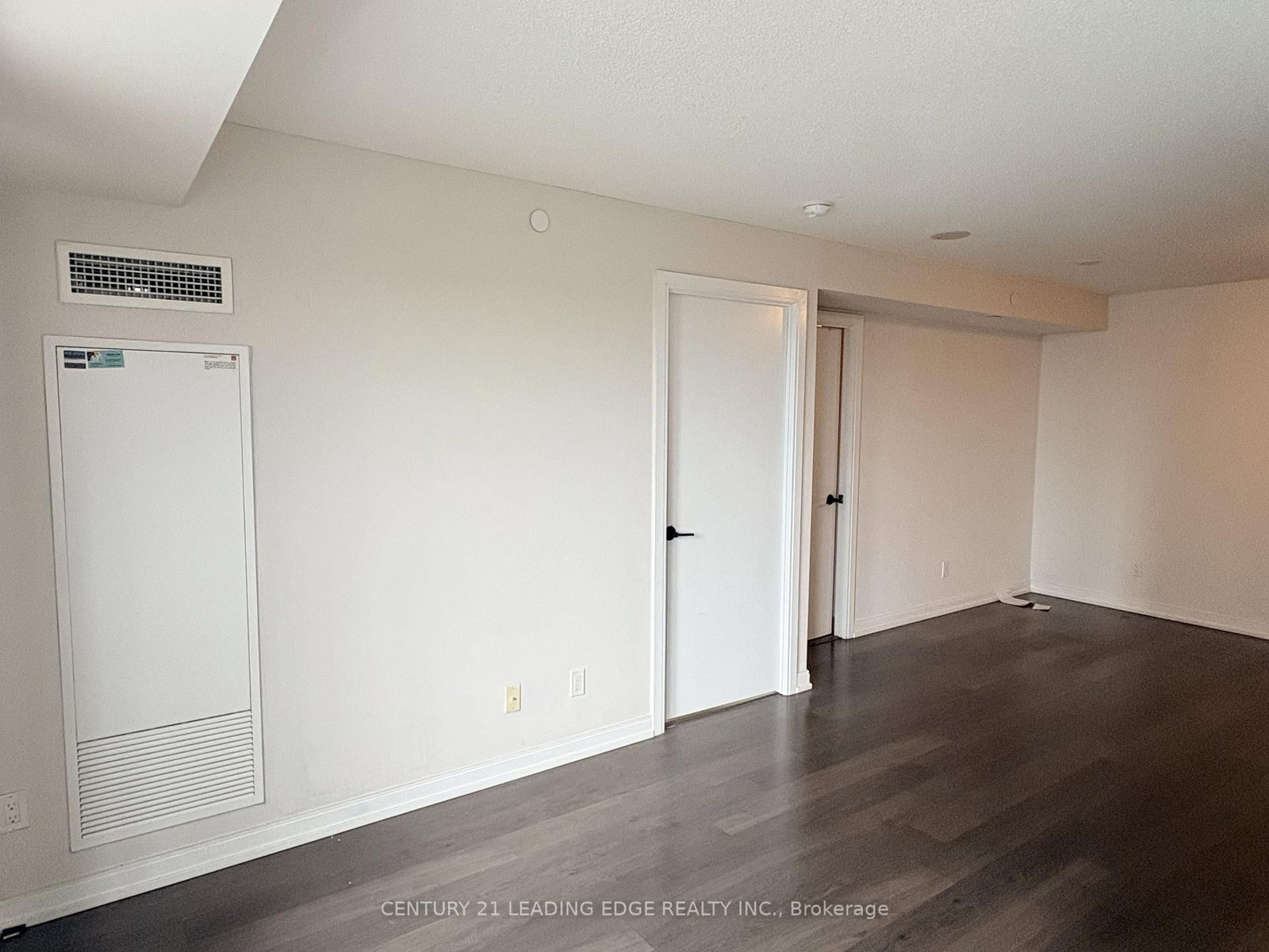 255 Village Green Square, Unit 1401 thumbnail 12