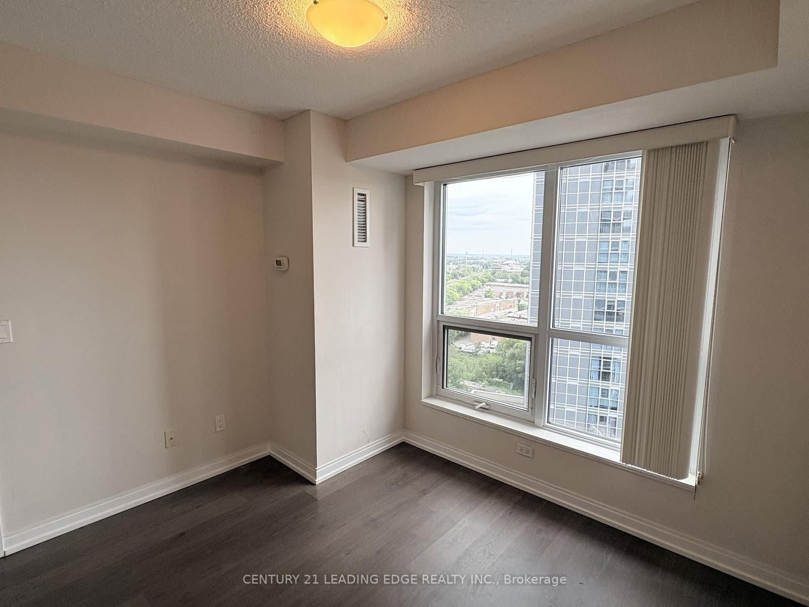 255 Village Green Square, Unit 1401 thumbnail 16