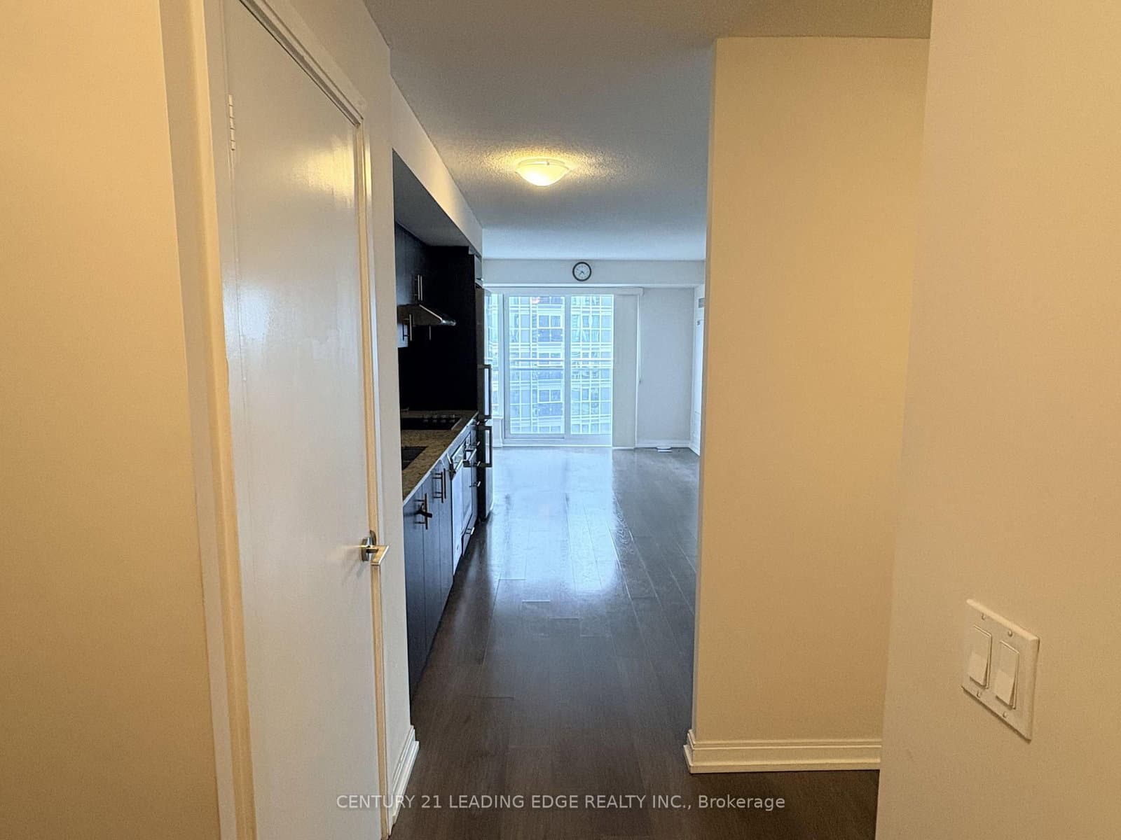 255 Village Green Square, Unit 1401 thumbnail 2
