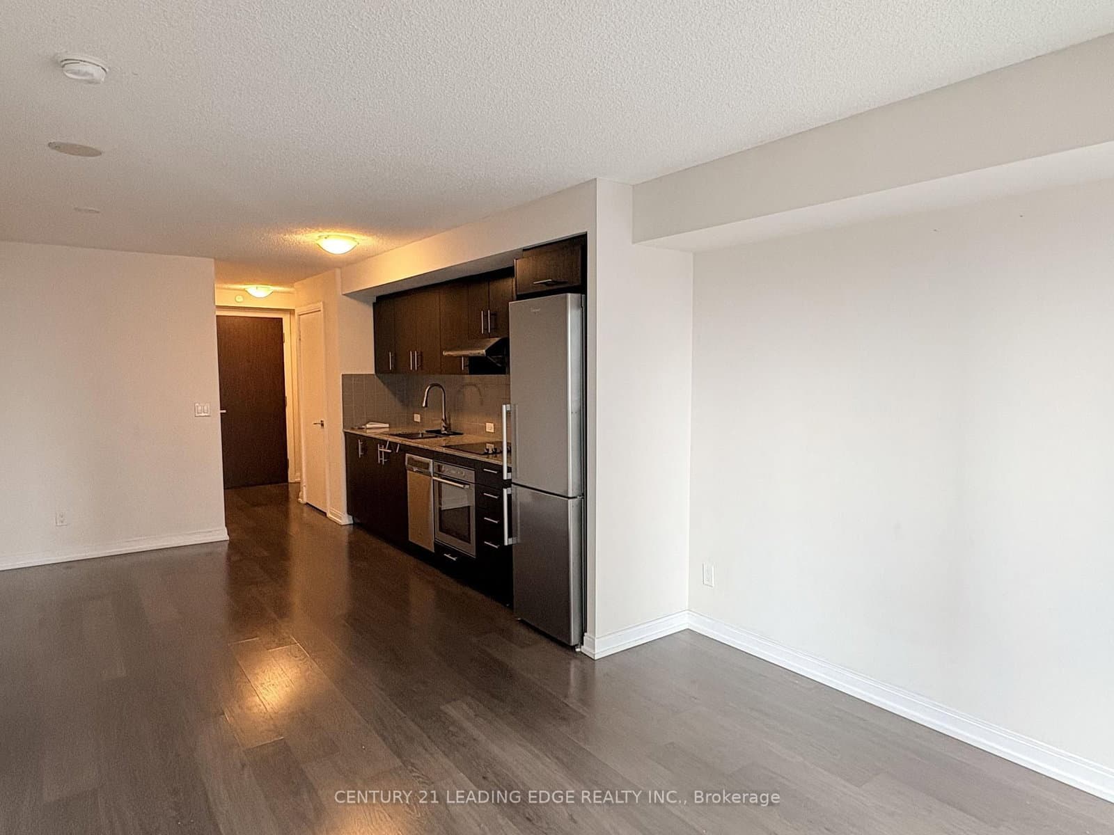 255 Village Green Square, Unit 1401 thumbnail 8