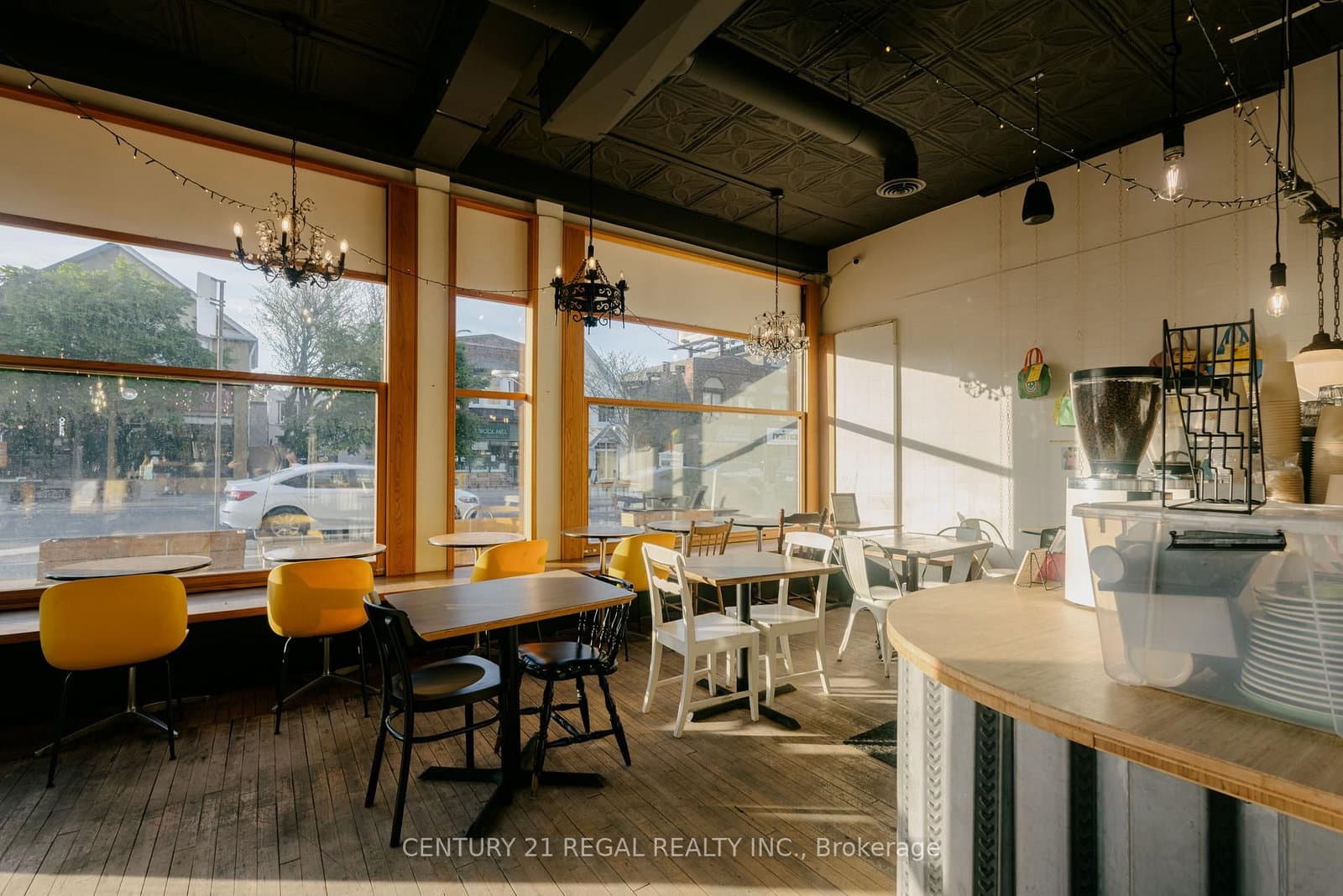 2165 Danforth Avenue thumbnail 5