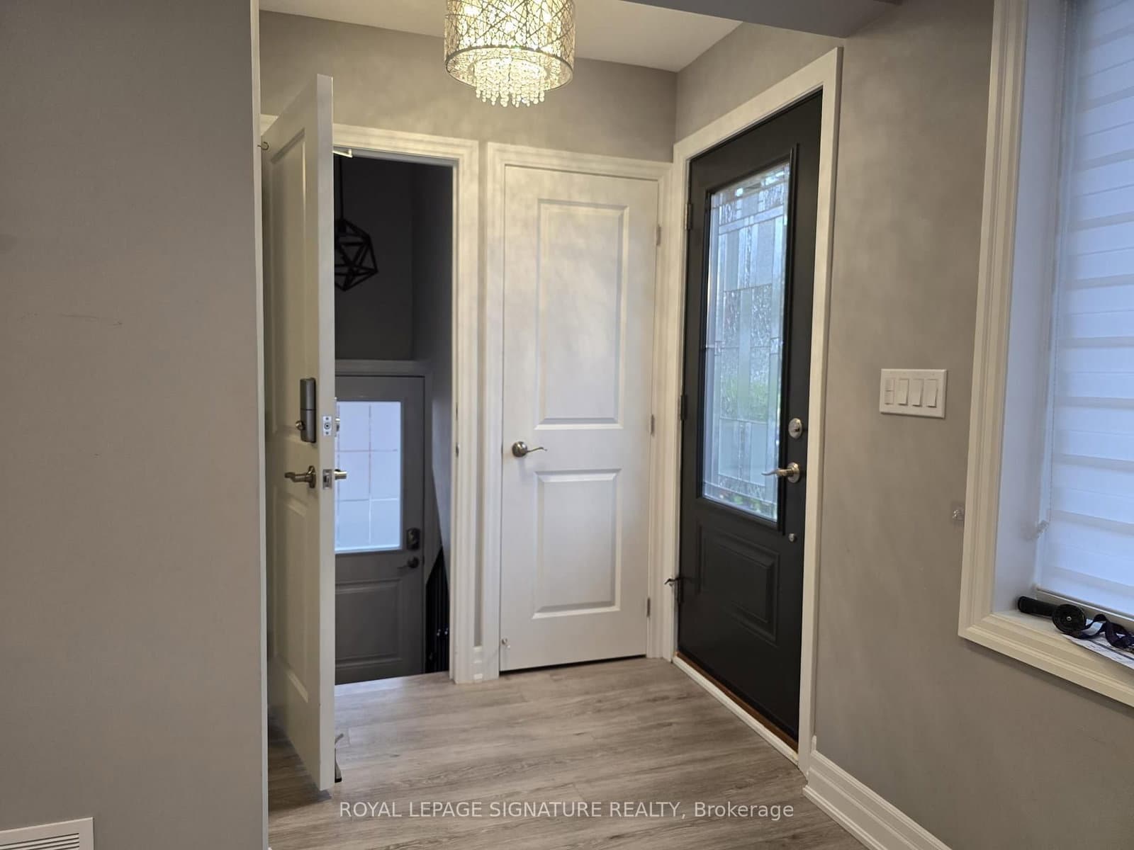 141 Phillip Avenue, Unit Upper thumbnail 2