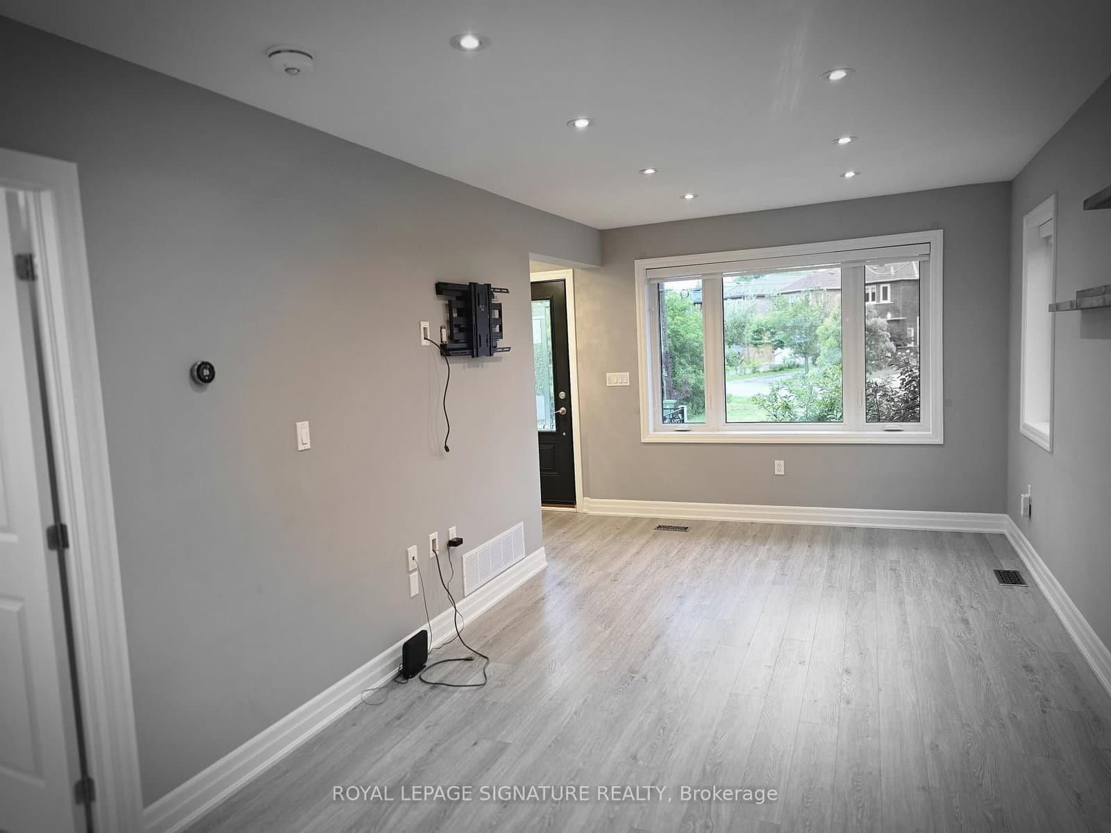 141 Phillip Avenue, Unit Upper thumbnail 4