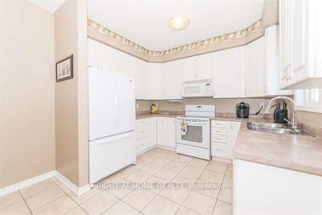 780 Ormond Drive thumbnail 9