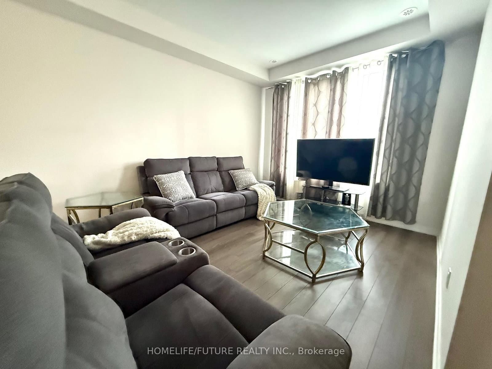 1956 Altona Road, Unit 2 thumbnail 2