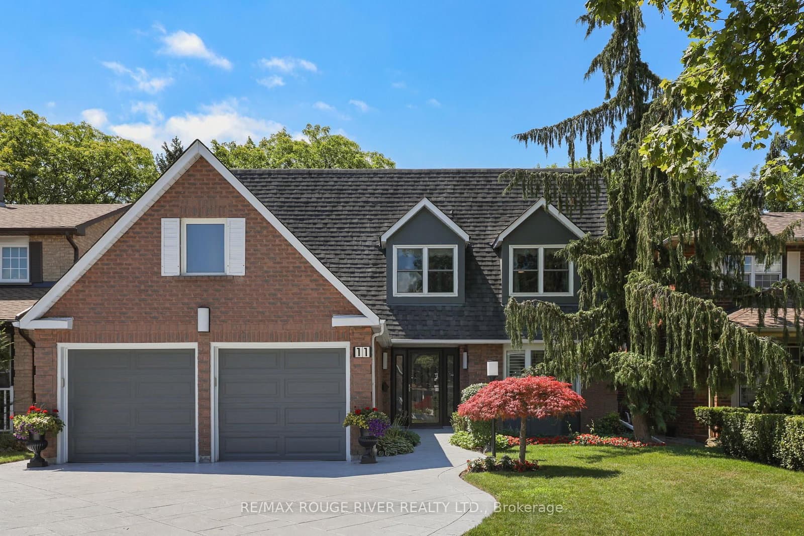 11 Canmore Boulevard - Image 1