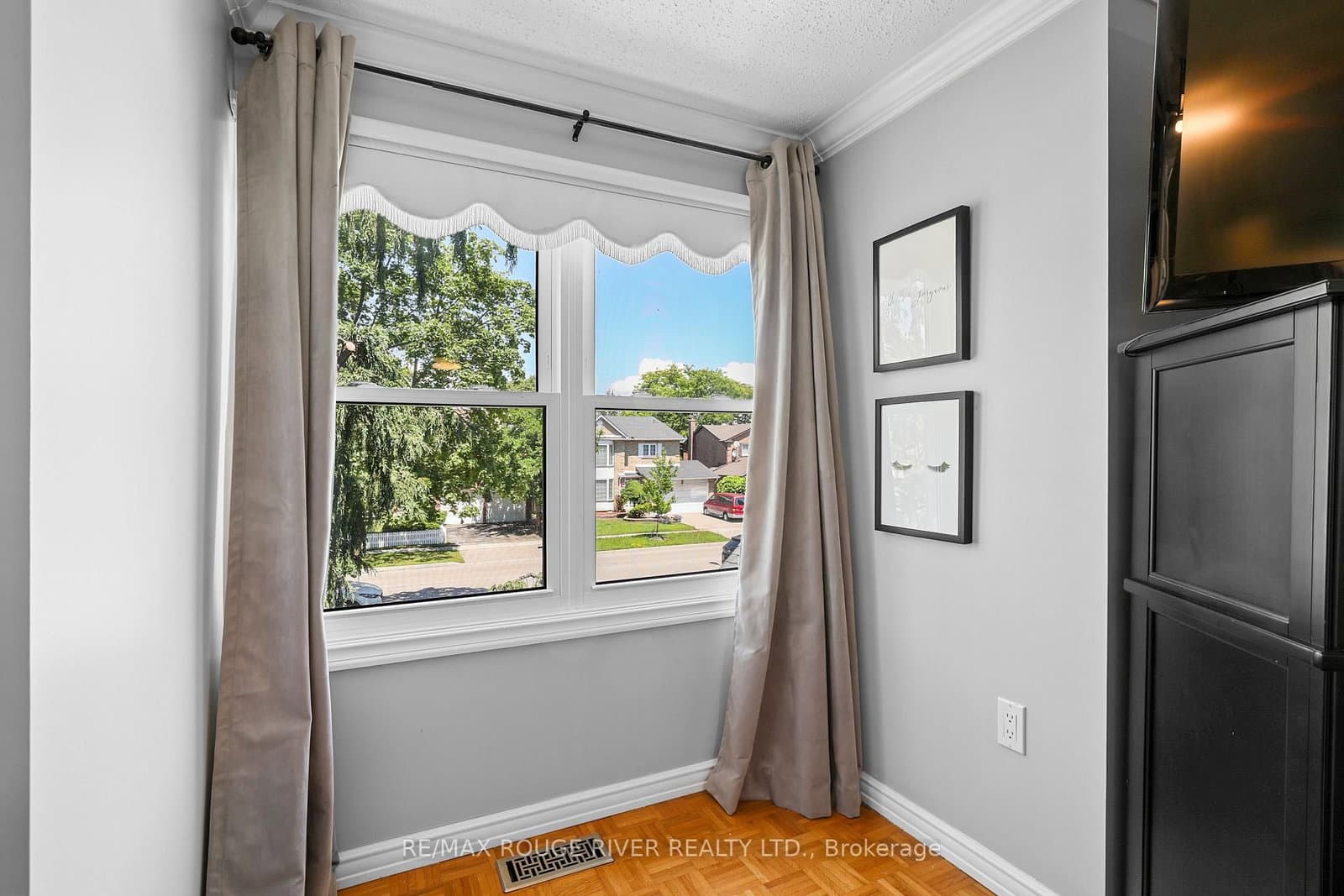 11 Canmore Boulevard thumbnail 27