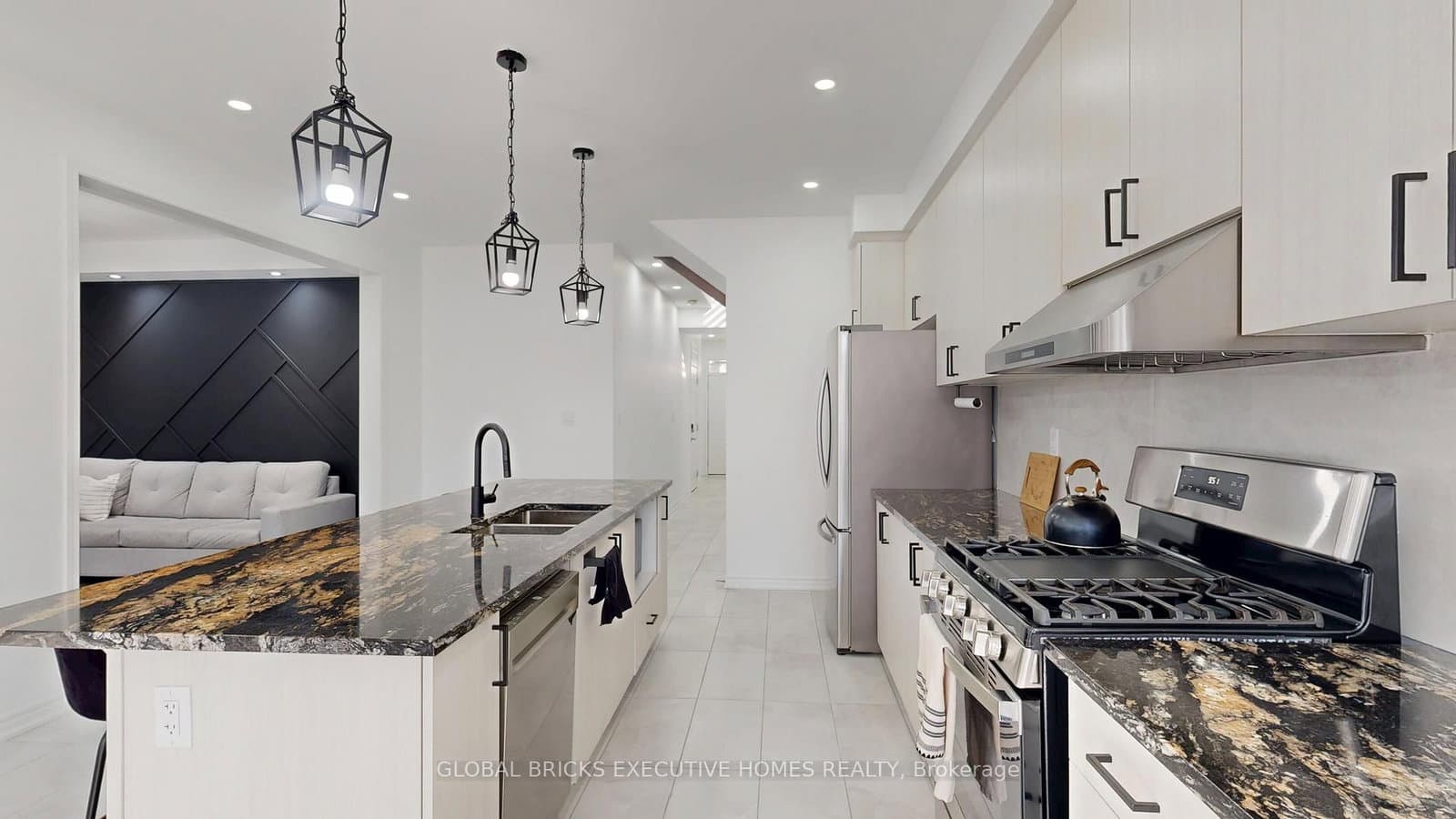 2885 Foxden Square thumbnail 12