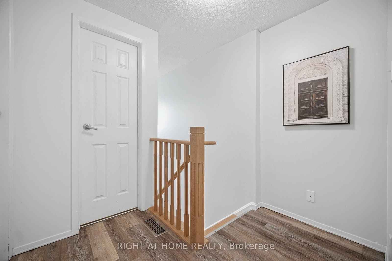 21 Dobson Drive thumbnail 28