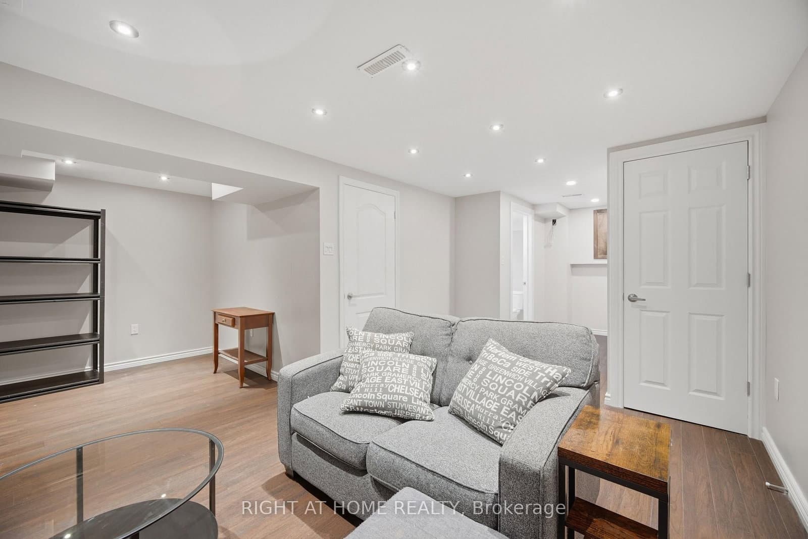 21 Dobson Drive thumbnail 33