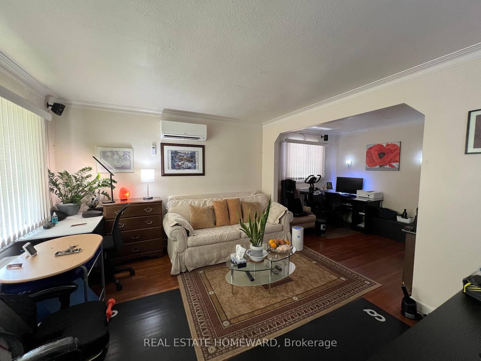 124 Glencrest Boulevard, Unit Main thumbnail 5