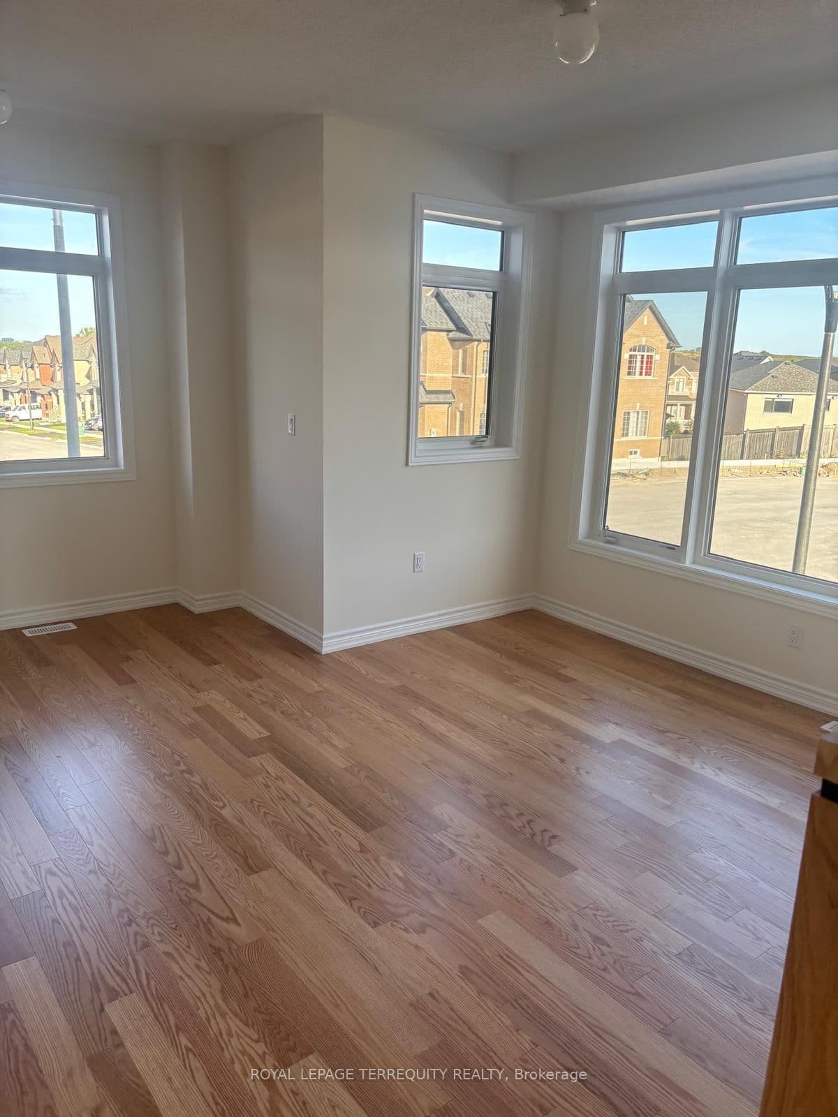 2540 Hibiscus Drive thumbnail 30