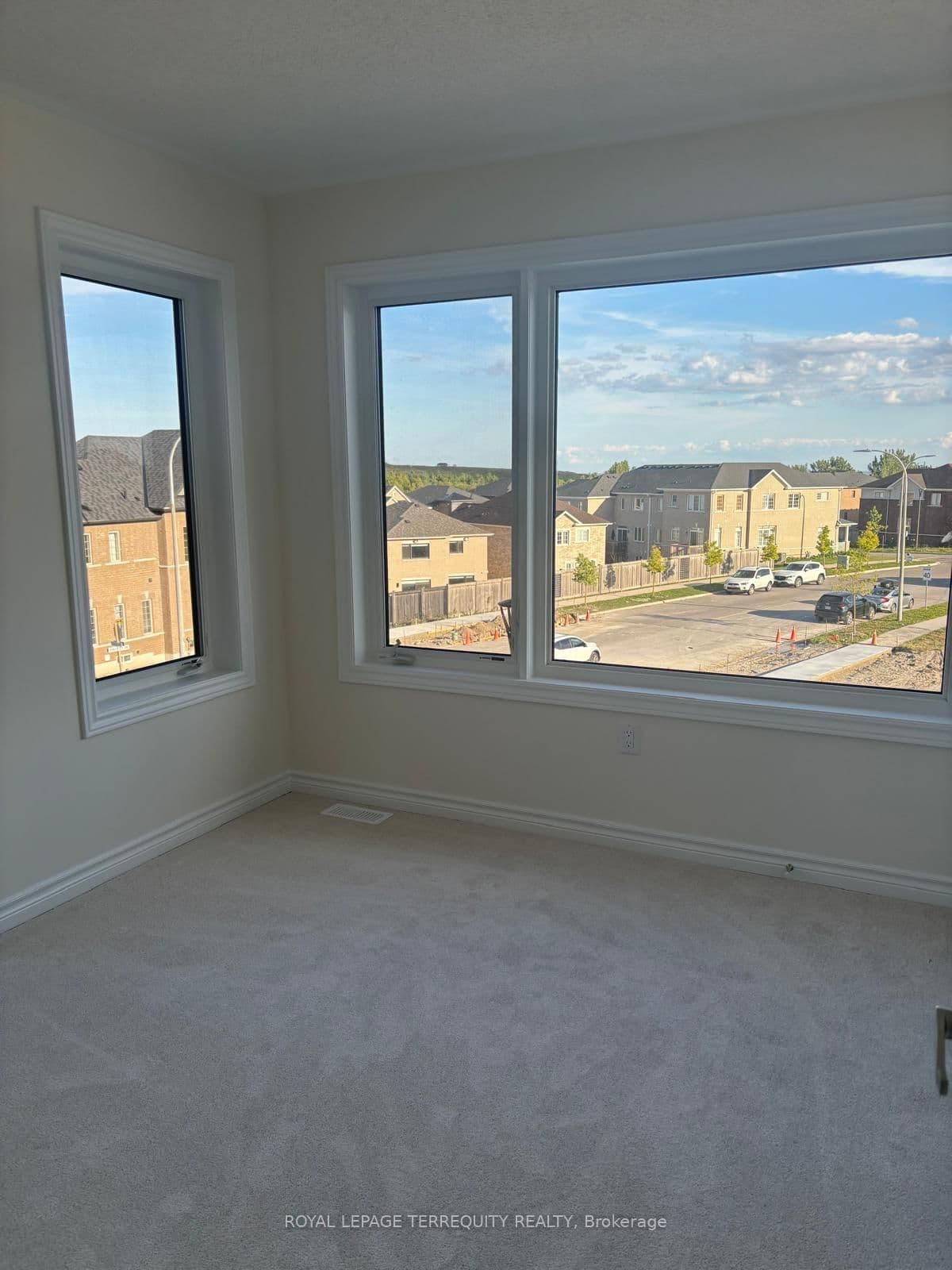 2540 Hibiscus Drive thumbnail 37