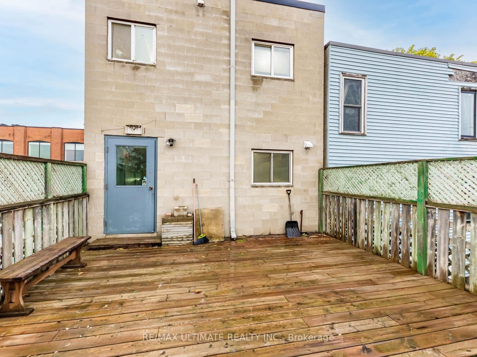996 Queen Street E, Unit 4 thumbnail 2