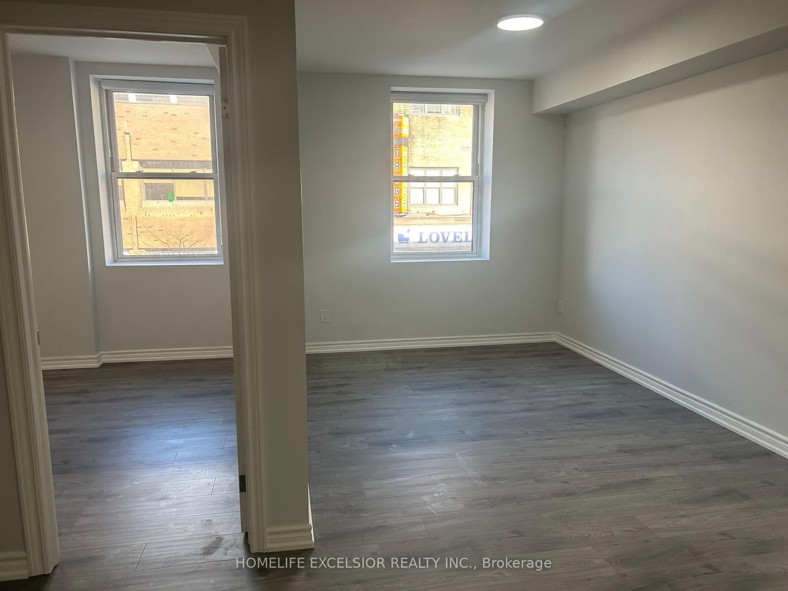 3 Simcoe Street S, Unit Unit 3 thumbnail 4