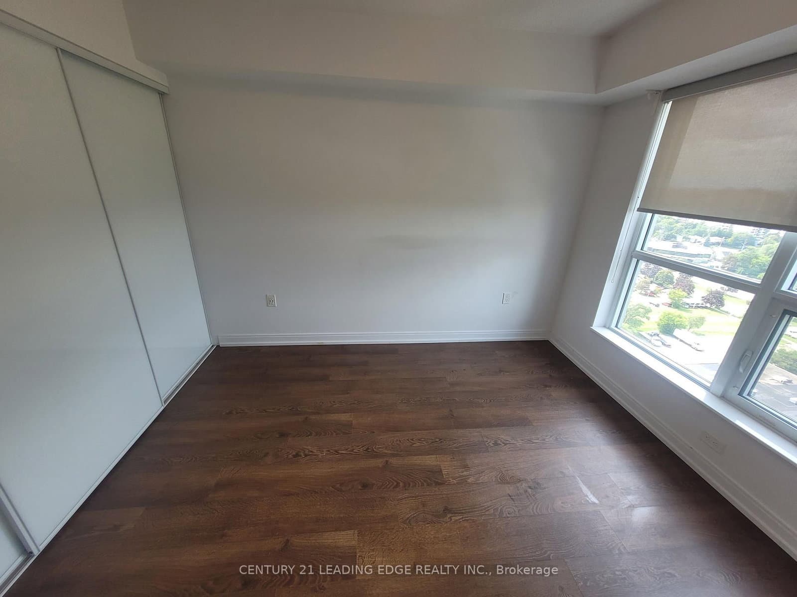 275 Village Green Square S, Unit 1921 thumbnail 6