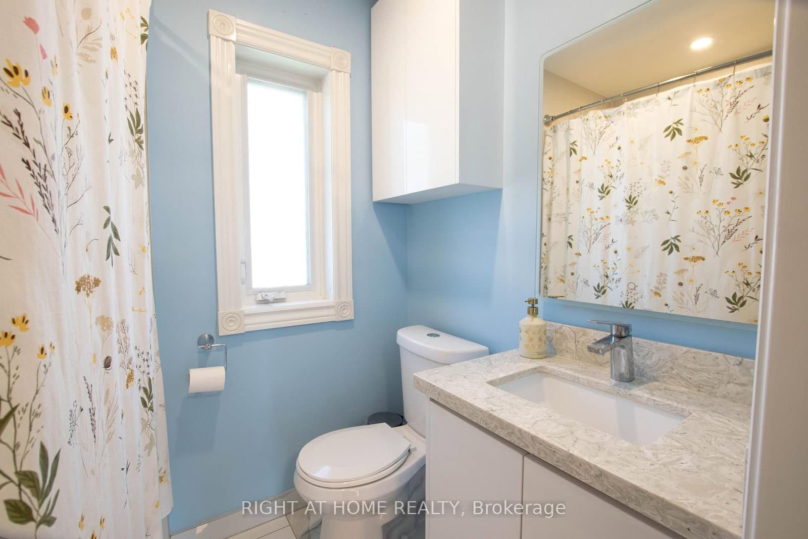 32 Ellendale Drive thumbnail 14