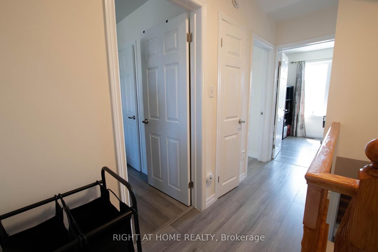 32 Ellendale Drive thumbnail 15