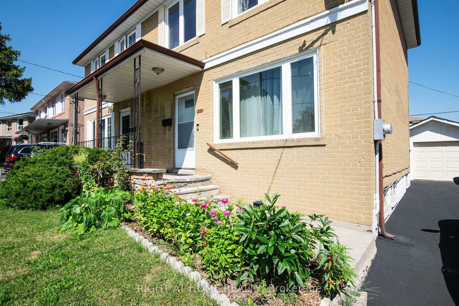 32 Ellendale Drive thumbnail 2
