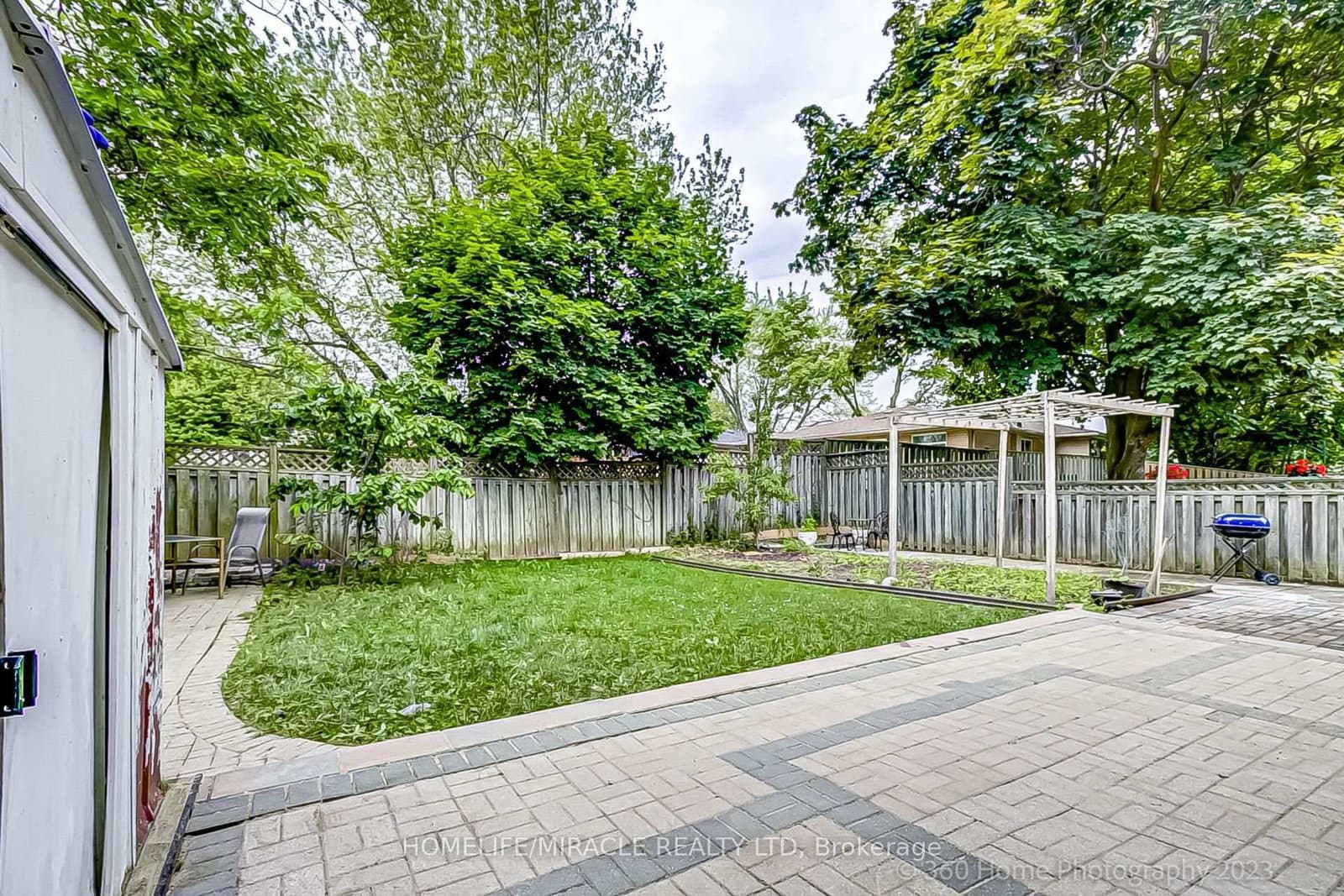 137 Merkley Square thumbnail 28