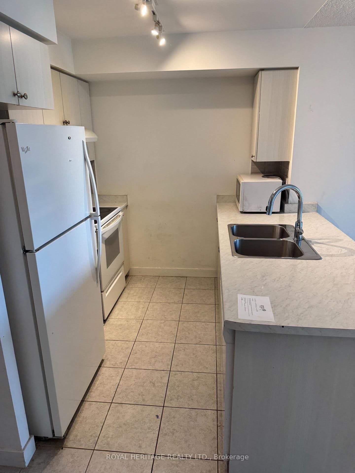 1346 Danforth Road, Unit 403 thumbnail 3