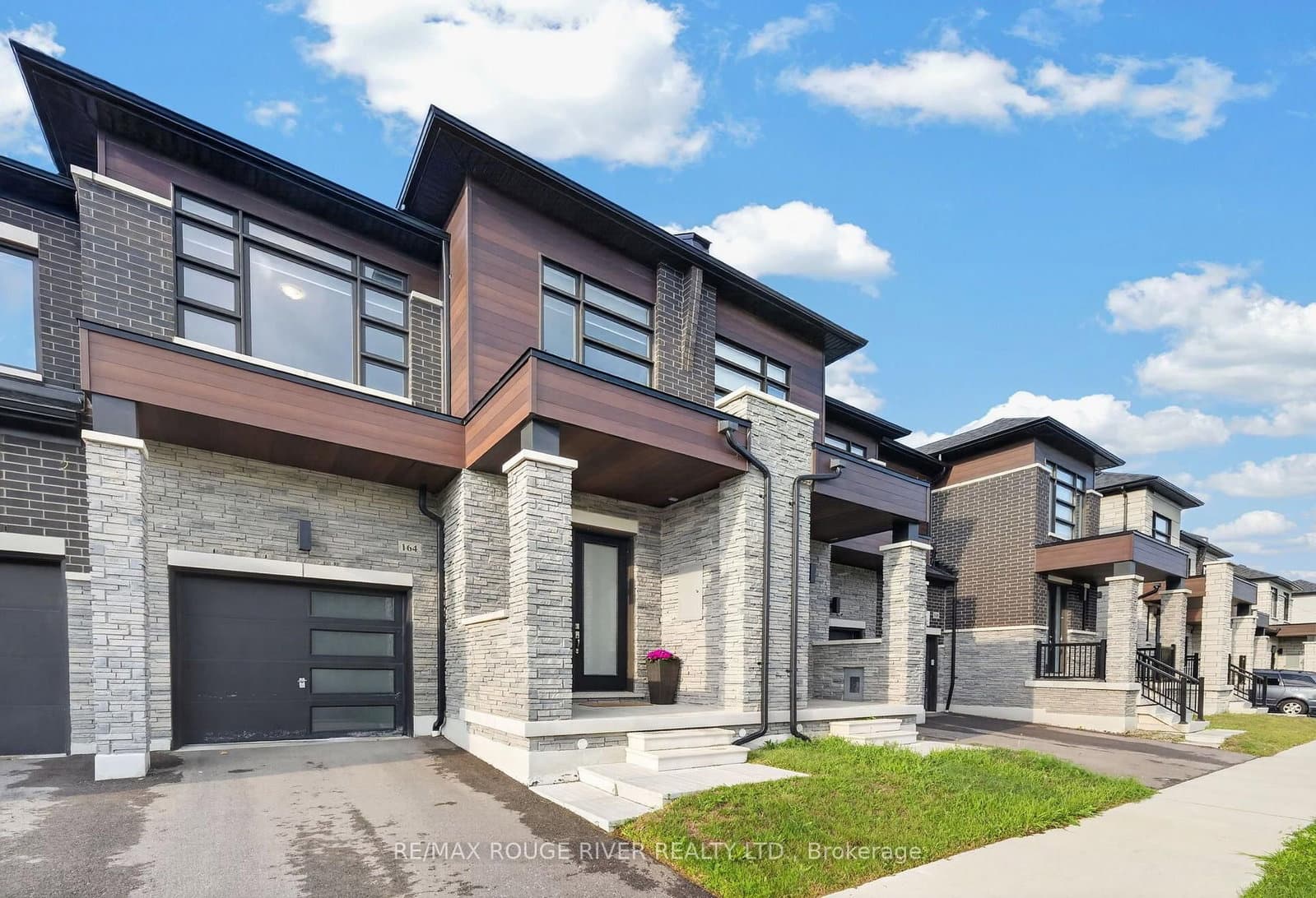 164 Ogston Crescent - Image 1