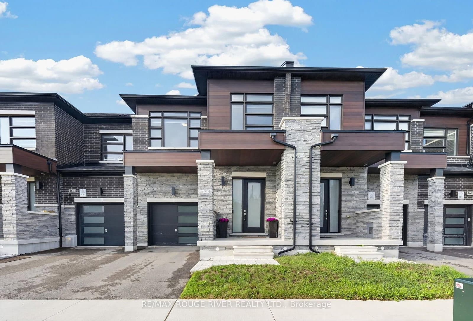 164 Ogston Crescent thumbnail 2