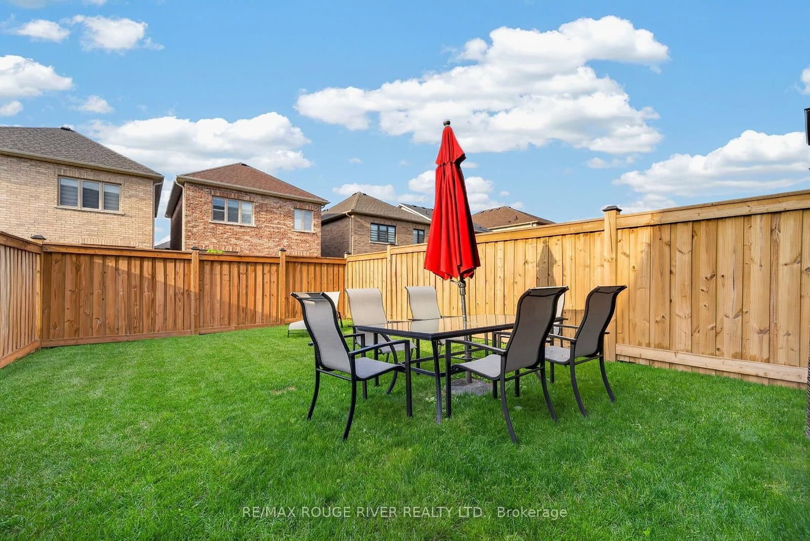 164 Ogston Crescent thumbnail 32