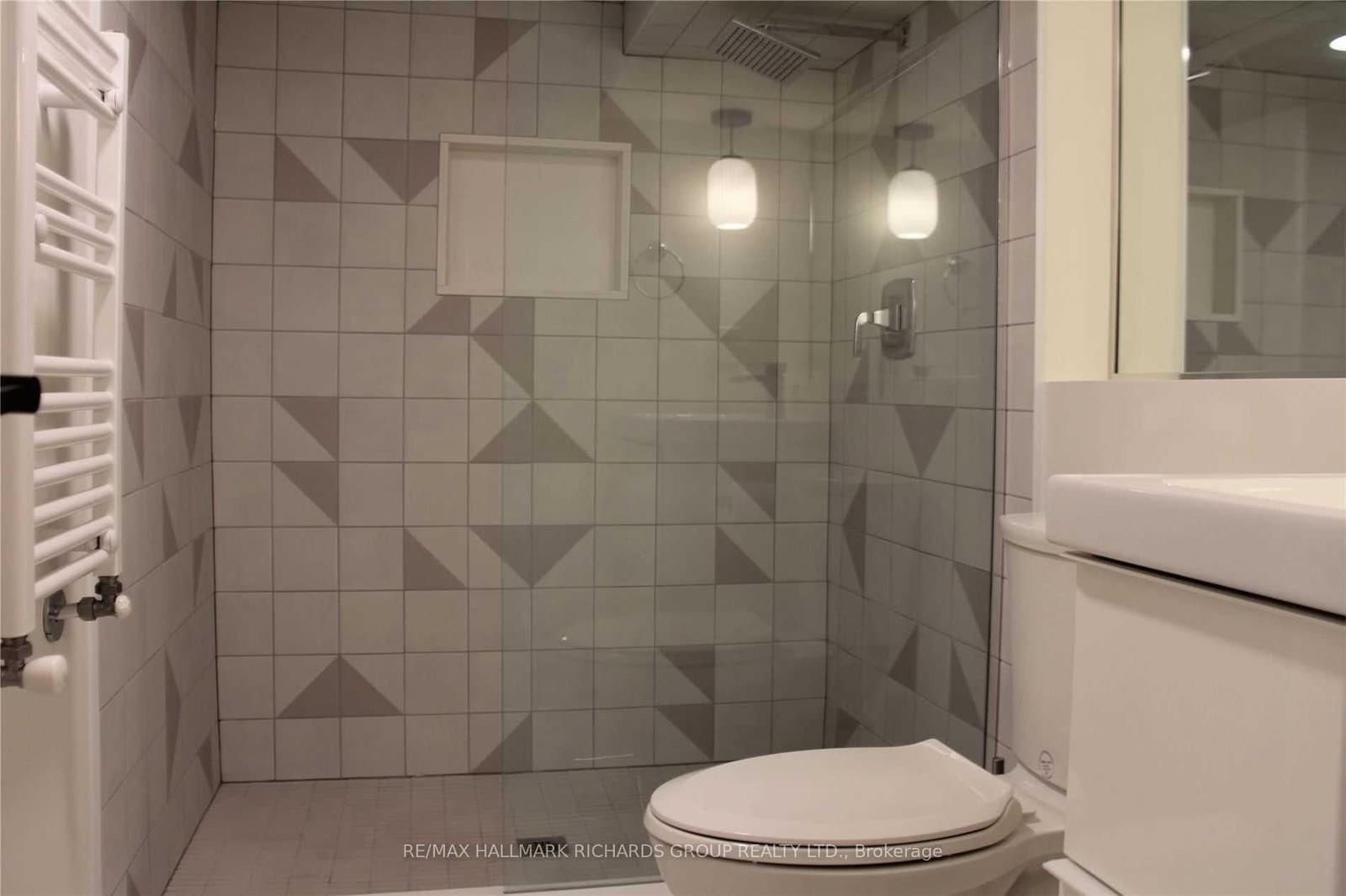 34 Hammersmith Avenue, Unit Lower thumbnail 6