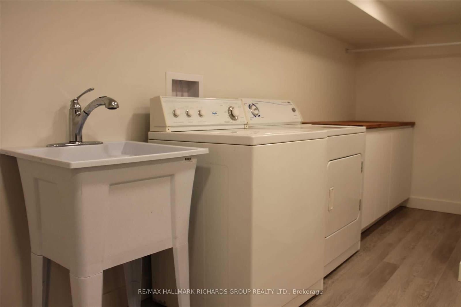 34 Hammersmith Avenue, Unit Lower thumbnail 9