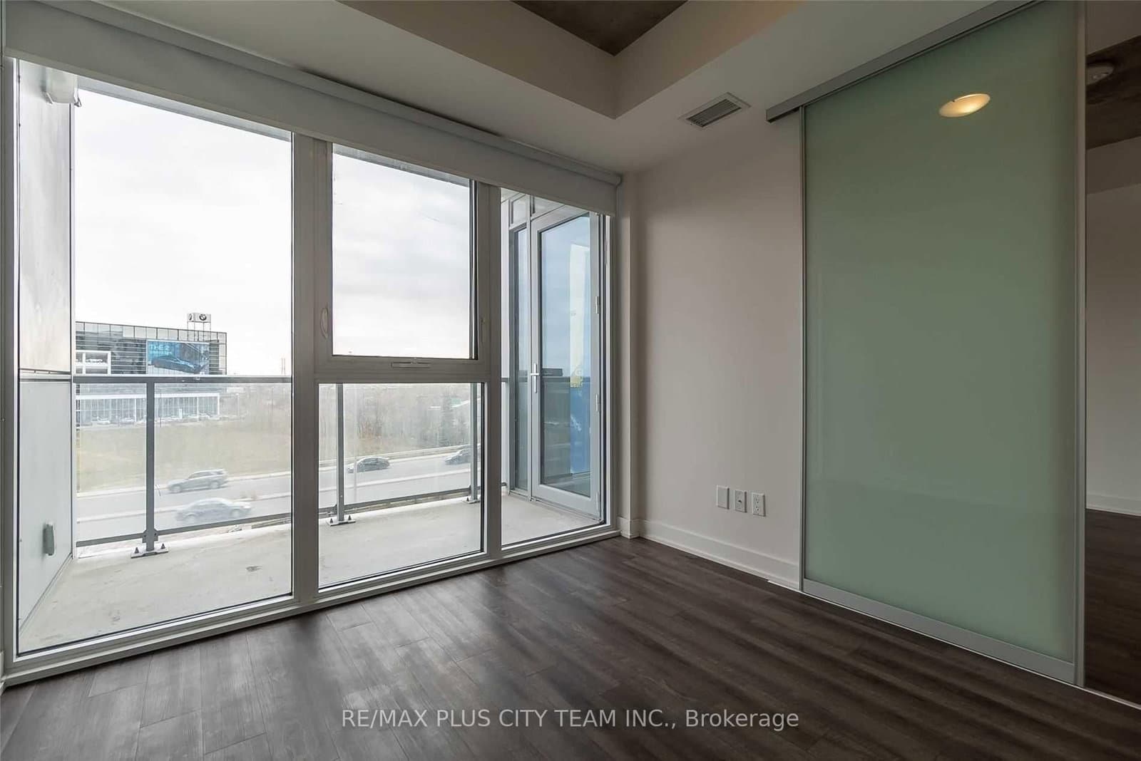15 Baseball Place, Unit 305 thumbnail 10