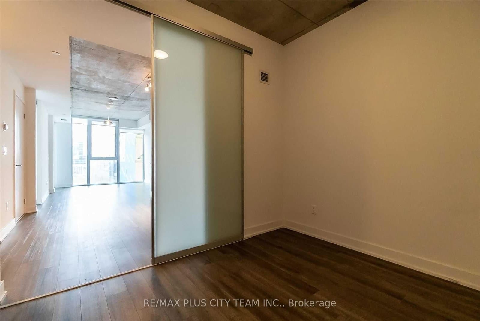 15 Baseball Place, Unit 305 thumbnail 17