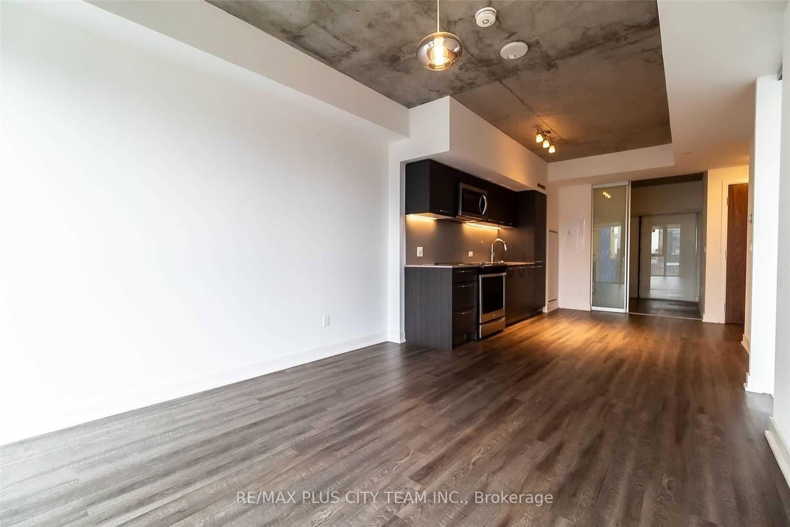 15 Baseball Place, Unit 305 thumbnail 5