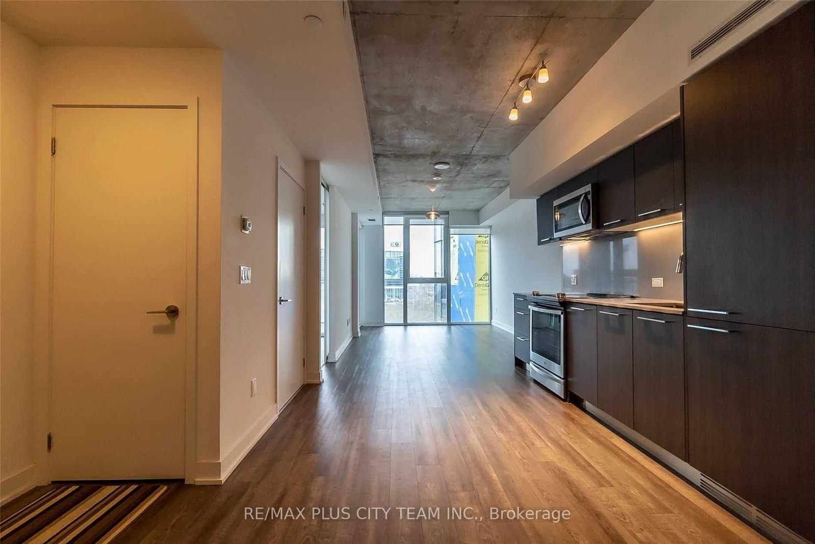15 Baseball Place, Unit 305 thumbnail 6