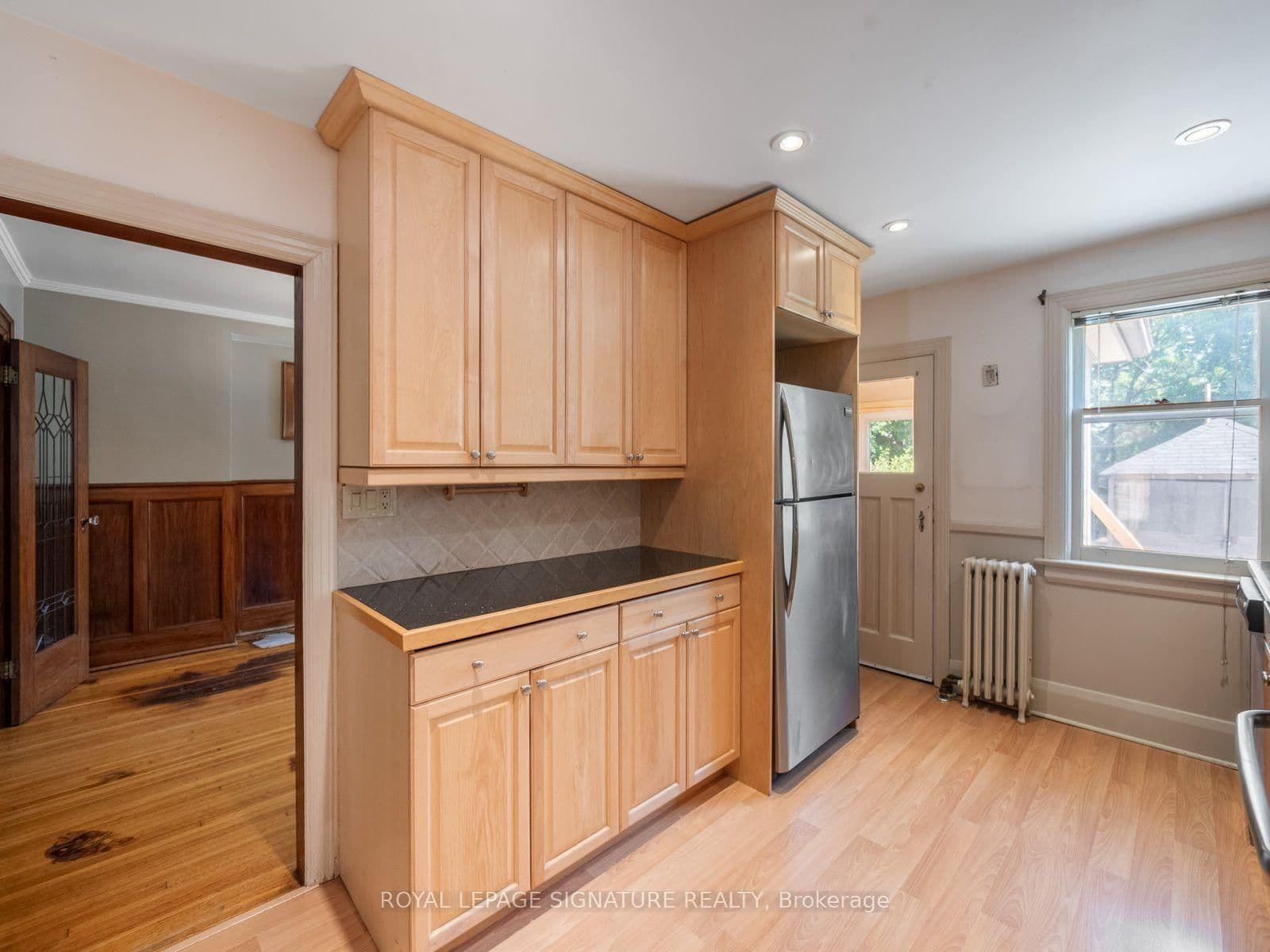 511 Donlands Avenue thumbnail 14