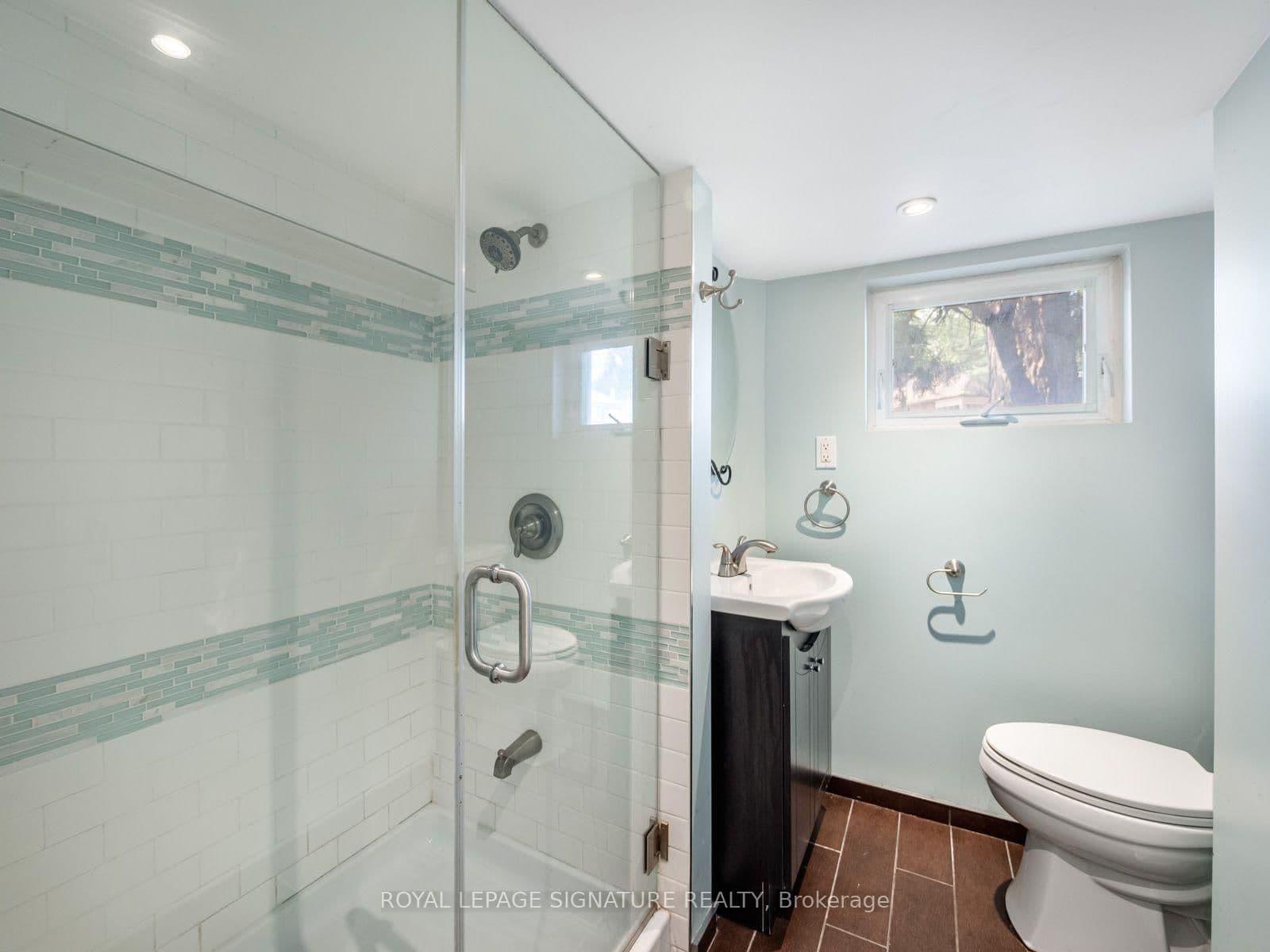 511 Donlands Avenue thumbnail 33