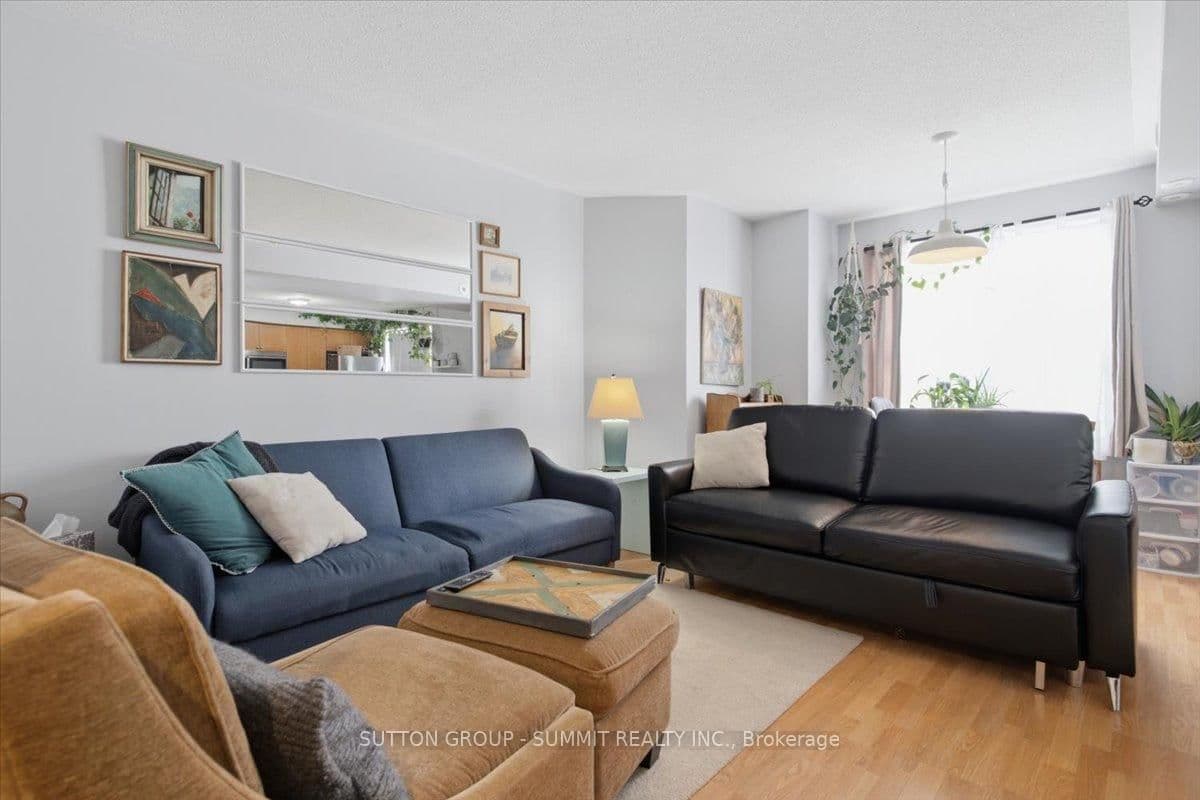 25 Strangford Lane, Unit 201 thumbnail 3