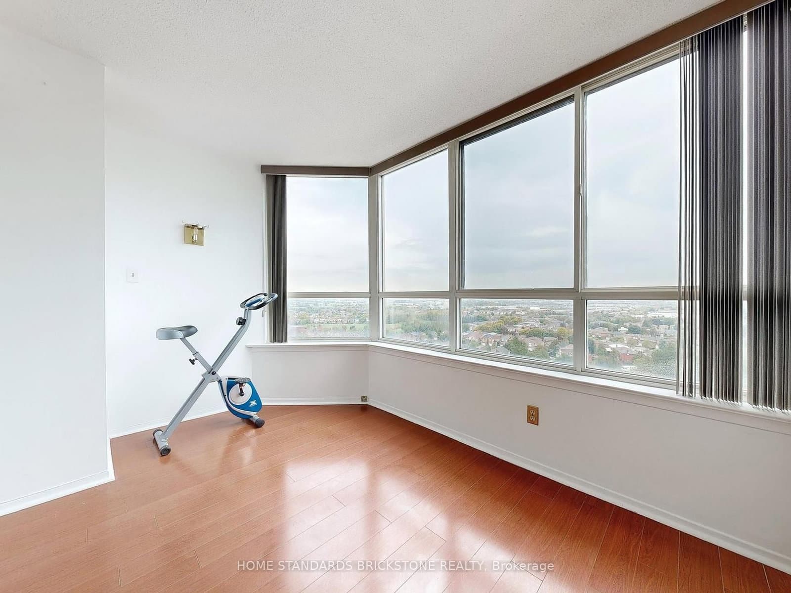 30 Thunder Grove, Unit 1705 thumbnail 23