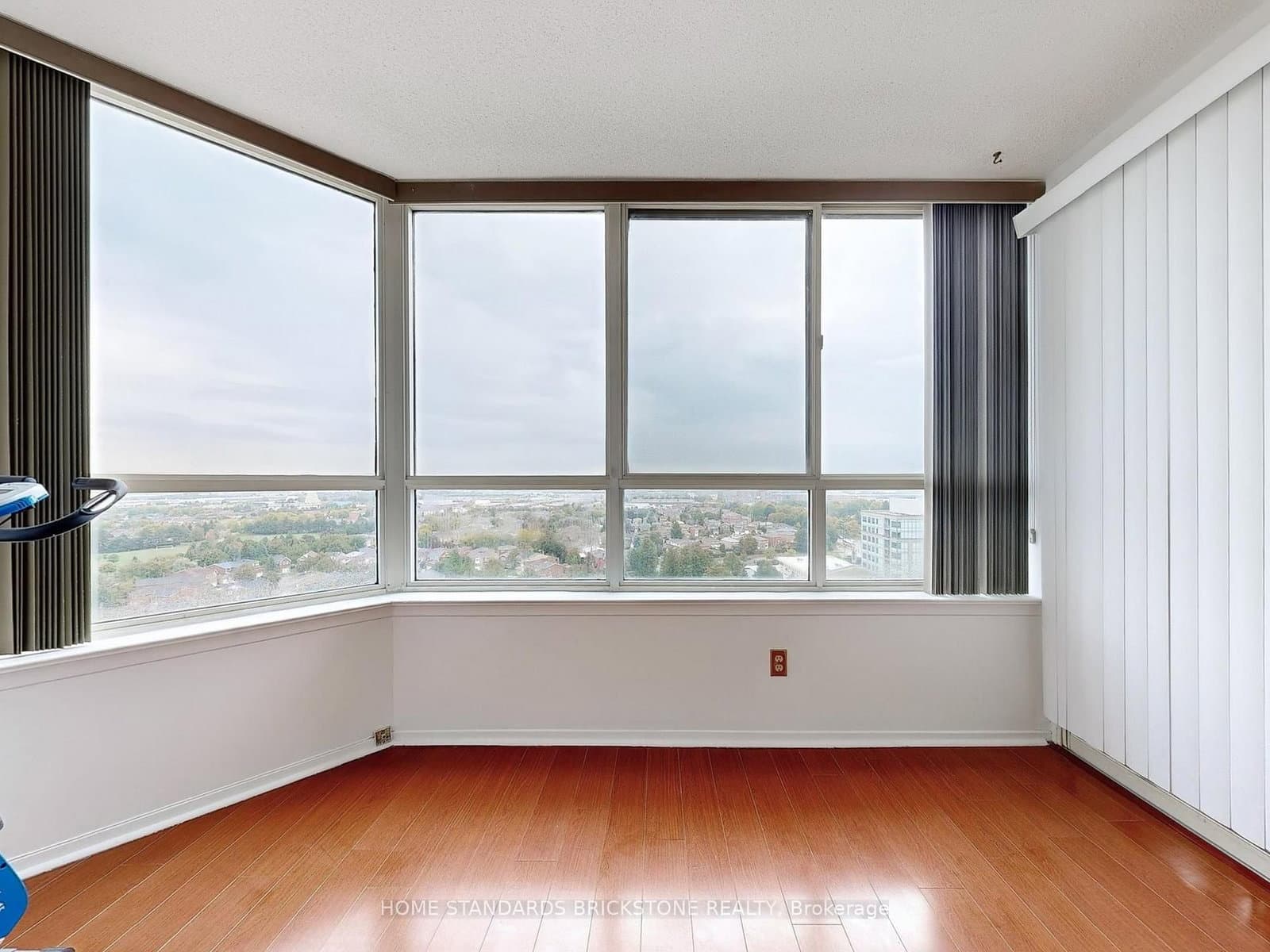 30 Thunder Grove, Unit 1705 thumbnail 24