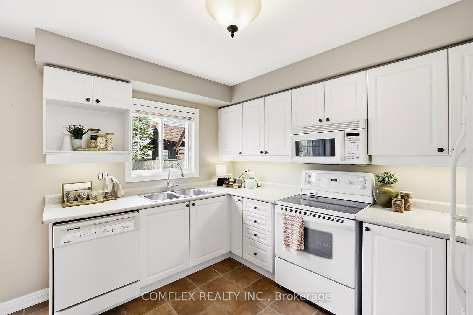 2 Armitage Crescent thumbnail 14
