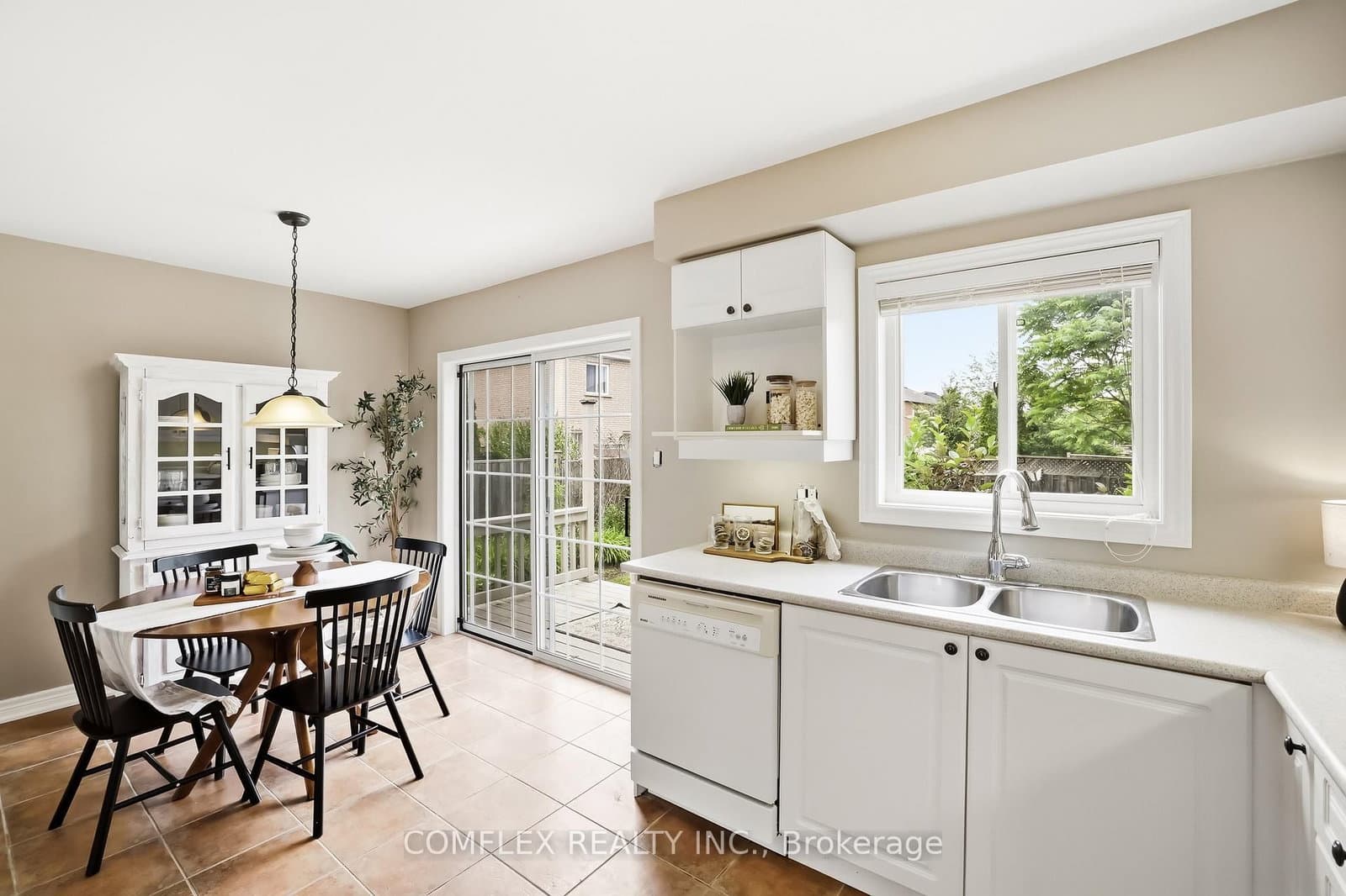 2 Armitage Crescent thumbnail 16