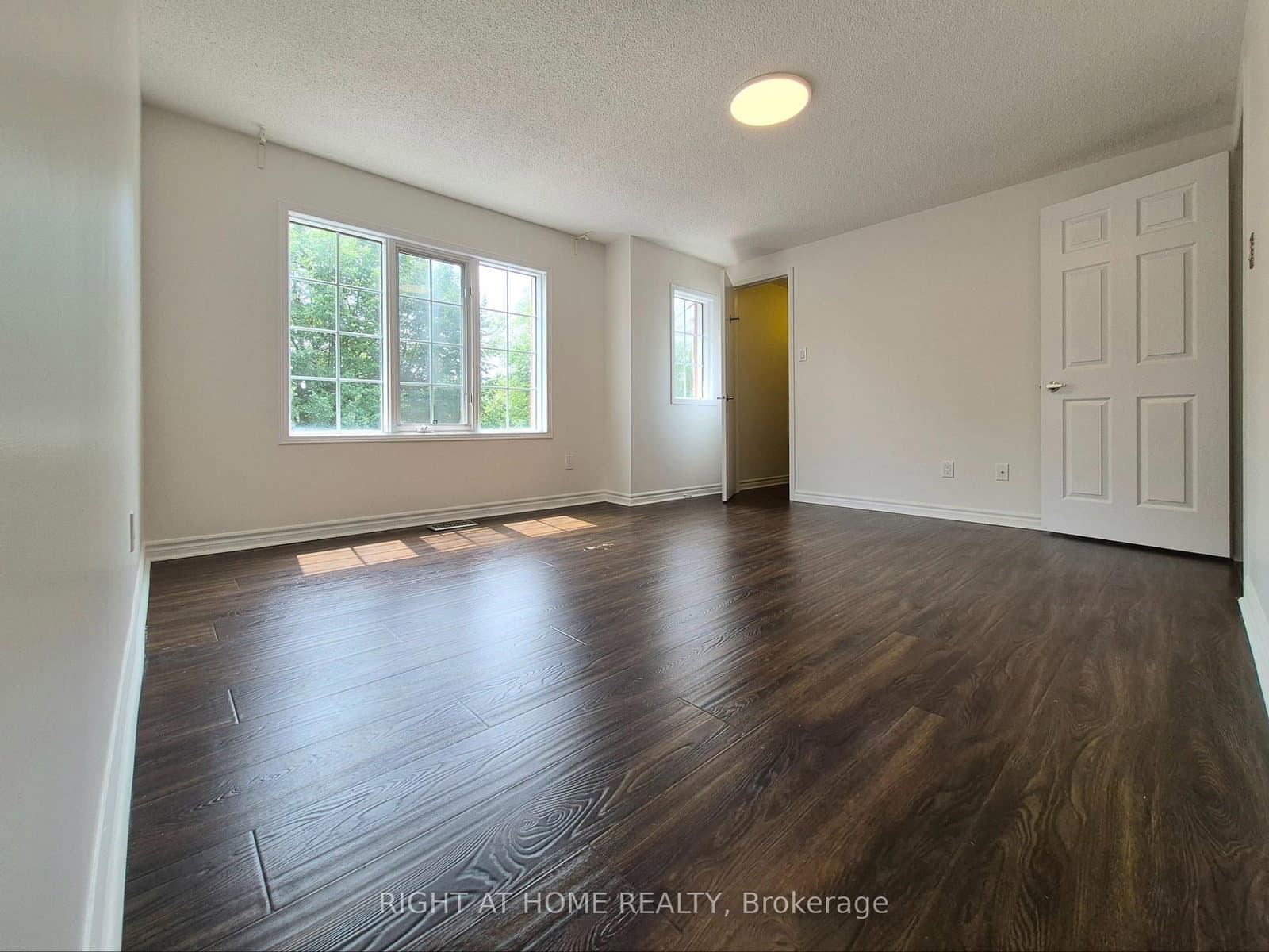 21 Mccullock Crescent thumbnail 16